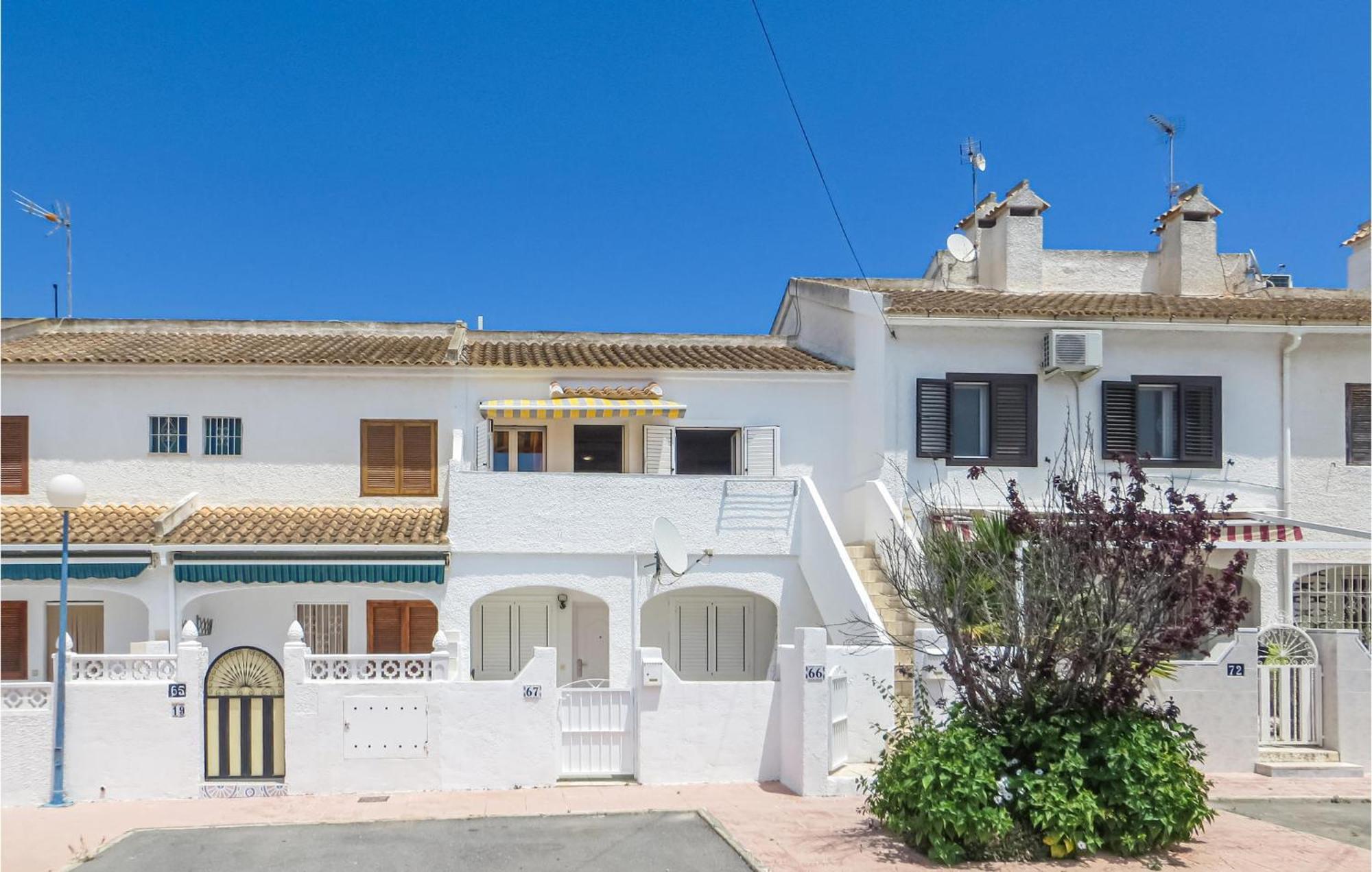 Amazing Apartment In Torrevieja With Wifi エクステリア 写真